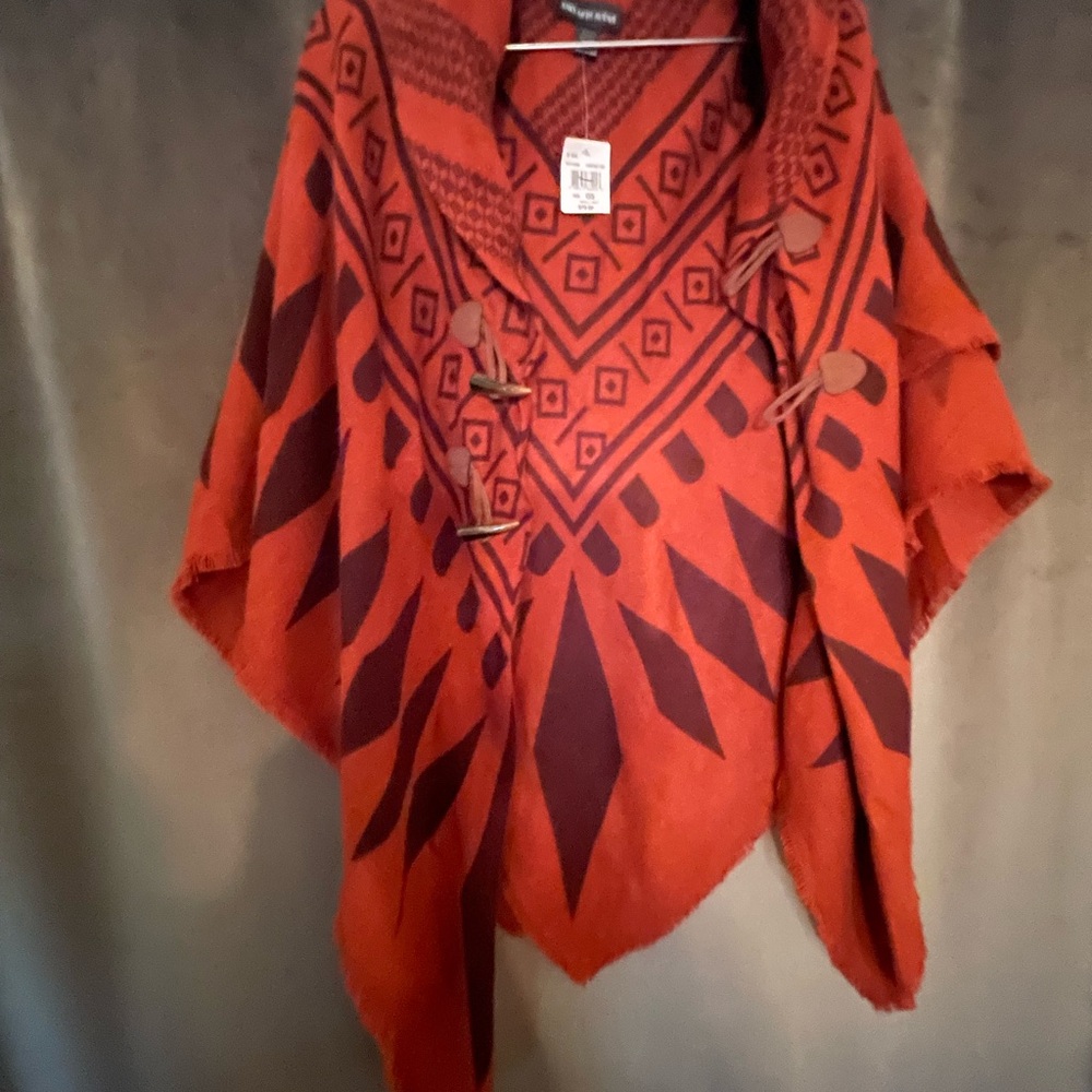 Saks Fifth Avenue shawl/wrap
